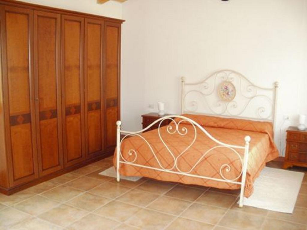 Farm Stay Gli Oleandri Loiri Porto San Paolo Phòng bức ảnh