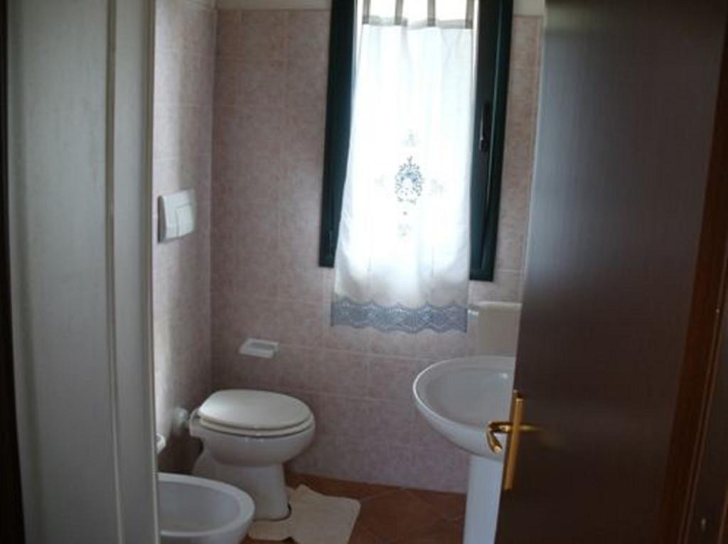 Farm Stay Gli Oleandri Loiri Porto San Paolo Phòng bức ảnh